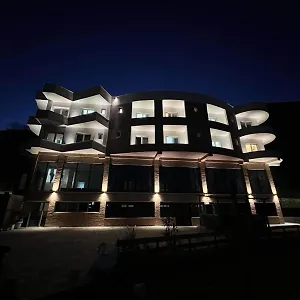Hotel Demoli